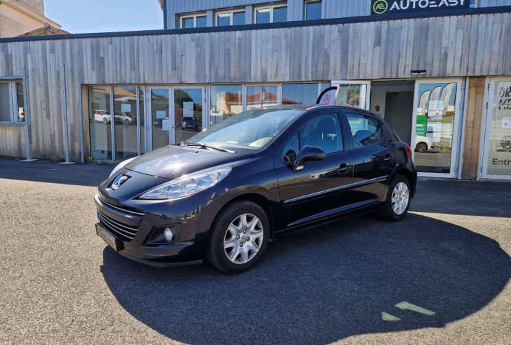 Peugeot 207 1.6 HDI 92 PREMIUM / IDEAL JEUNE CONDUCTEUR/ GARANTIE 12 MOIS
