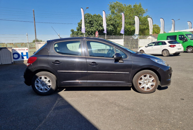 Peugeot 207 1.6 HDI 92 PREMIUM / IDEAL JEUNE CONDUCTEUR/ GARANTIE 12 MOIS