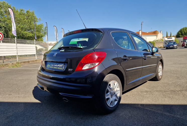 Peugeot 207 1.6 HDI 92 PREMIUM / IDEAL JEUNE CONDUCTEUR/ GARANTIE 12 MOIS