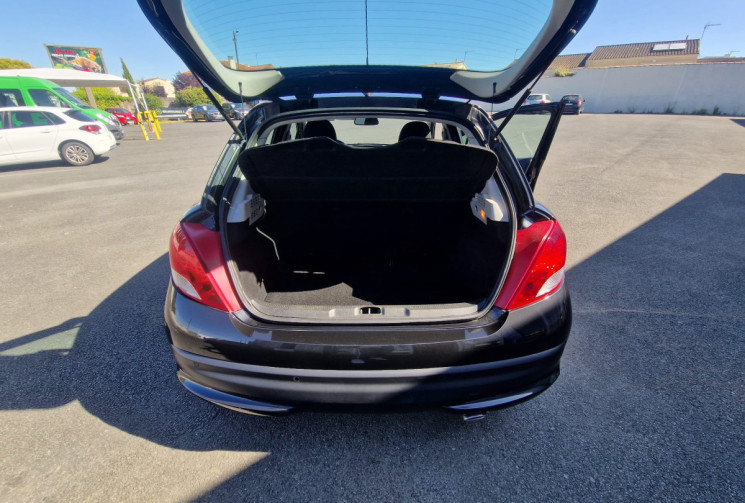 Peugeot 207 1.6 HDI 92 PREMIUM / IDEAL JEUNE CONDUCTEUR/ GARANTIE 12 MOIS