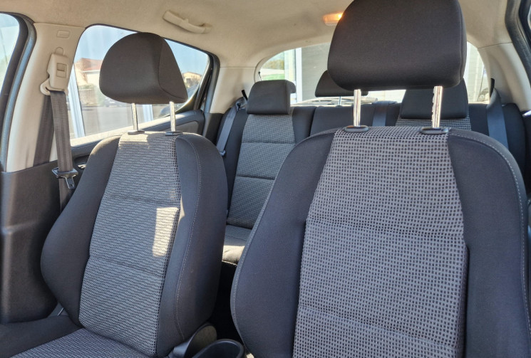 Peugeot 207 1.6 HDI 92 PREMIUM / IDEAL JEUNE CONDUCTEUR/ GARANTIE 12 MOIS