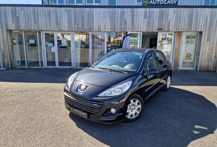 Peugeot 207 1.6 HDI 92 PREMIUM / IDEAL JEUNE CONDUCTEUR/ GARANTIE 12 MOIS