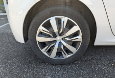 Peugeot 208 1.2 PureTech 75ch S&S Active Business / CAMERA 360