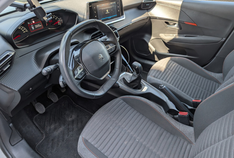Peugeot 208 1.2 PureTech 75ch S&S Active Business / CAMERA 360