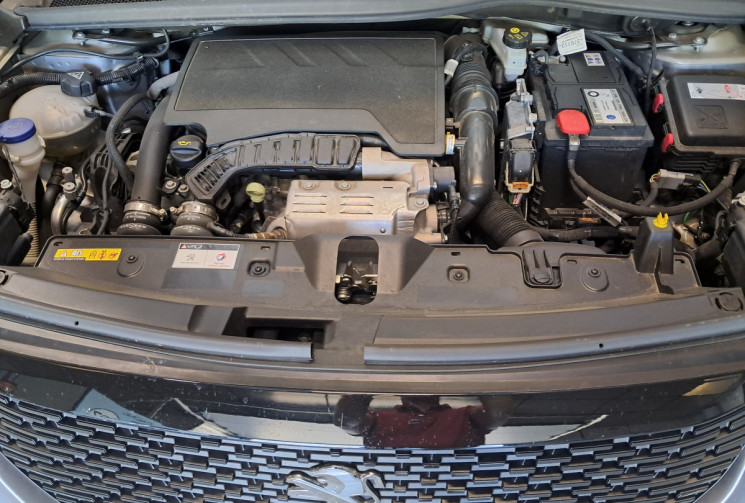 Peugeot 2008  1.2 PureTech 100 S&S Active Business - TBE - SUIVI ENTRETIEN - GARANTIE -