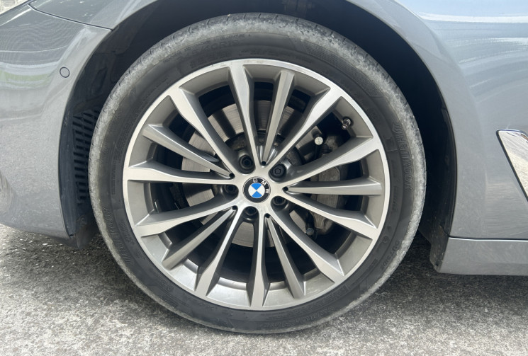 BMW Série 5 (G30) 530d xDrive 3.0 d Steptronic8 265 Luxury Toit ouvrant / Carplay / Entretien BMW