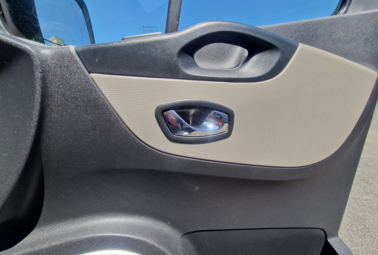Renault Trafic III L2H1 1200 1.6 DCI 120 / 5 PLACES / CARPLAY / GARANTIE 12 MOIS