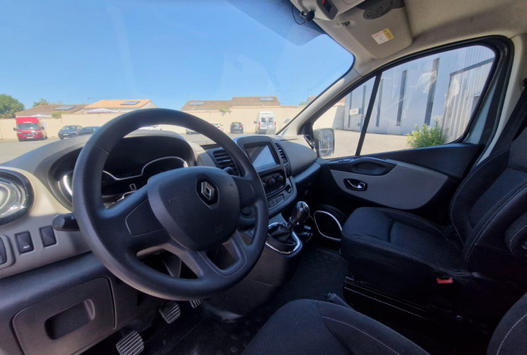Renault Trafic III L2H1 1200 1.6 DCI 120 / 5 PLACES / CARPLAY / GARANTIE 12 MOIS
