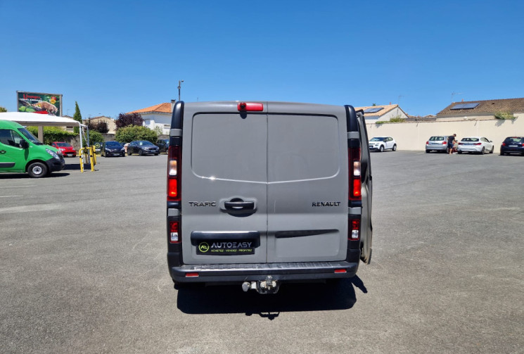 Renault Trafic III L2H1 1200 1.6 DCI 120 / 5 PLACES / CARPLAY / GARANTIE 12 MOIS