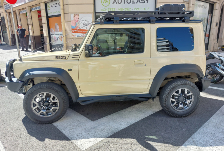 Suzuki Jimny 1.5 VVTI 102 CH PRIVILEGE 4 PLACES RADAR ARRIERE CAR PLAY GALERIE COMPLETE....