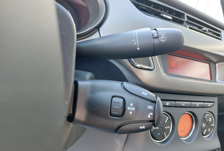 Citroën C3  CitroënC3 Société 1.4 HDi 70ch 2Places – Économique & Fiable  3741.66 HT