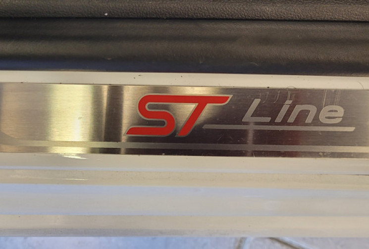 Ford Focus ST-Line DIESEL 120CV  Automatique