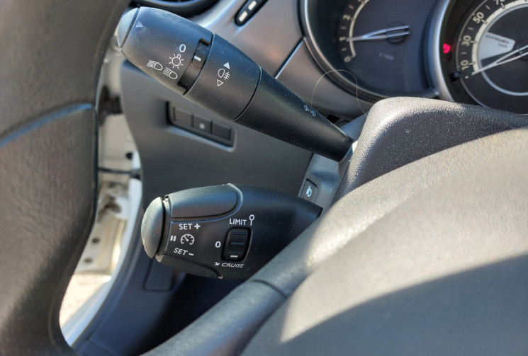 Citroën C3 Citroën C3 Société 1.6 HDi 75 Ch Confort – GPS  4991.66 Ht