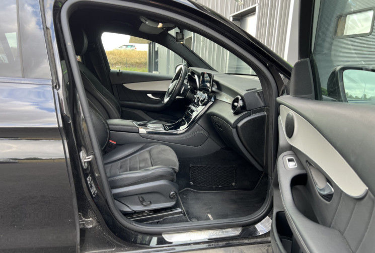 Mercedes GLC Coupé 220 d 2.0 d 4MATIC 9G-TRONIC 194 cv AMG-Line / Attelage 