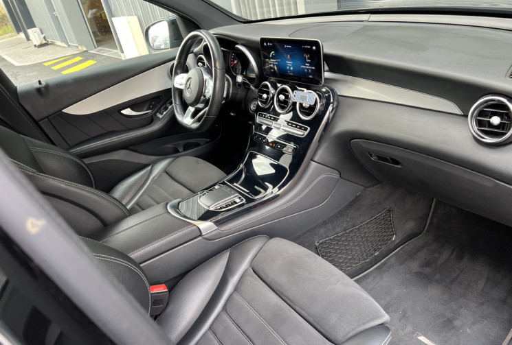 Mercedes GLC Coupé 220 d 2.0 d 4MATIC 9G-TRONIC 194 cv AMG-Line / Attelage 