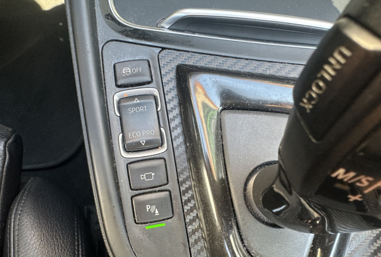 BMW Série 3 (F30) LCI 330e 2.0 TPT 252 CH Plug in Hybrid  BVA PACK M