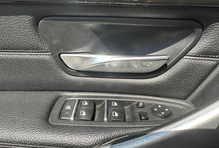 BMW Série 3 (F30) LCI 330e 2.0 TPT 252 CH Plug in Hybrid  BVA PACK M