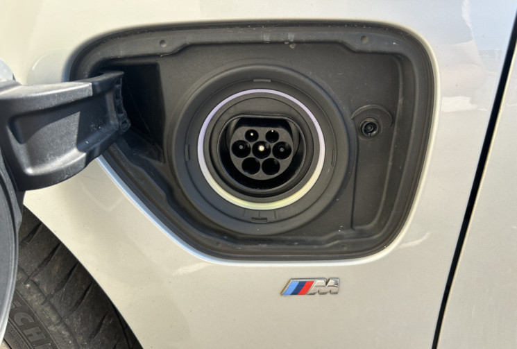 BMW Série 3 (F30) LCI 330e 2.0 TPT 252 CH Plug in Hybrid  BVA PACK M
