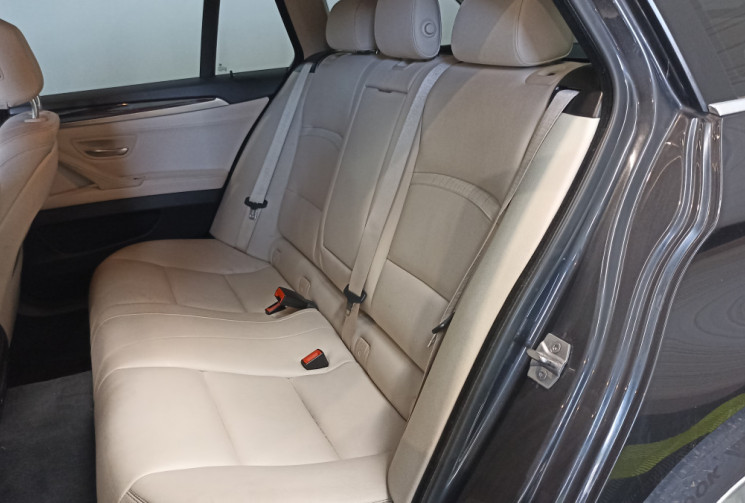BMW SERIE 5 TOURING 518d (F11 LCI) / Finition Lounge Plus / 2.0d 16V / 150 ch / Boîte automatique
