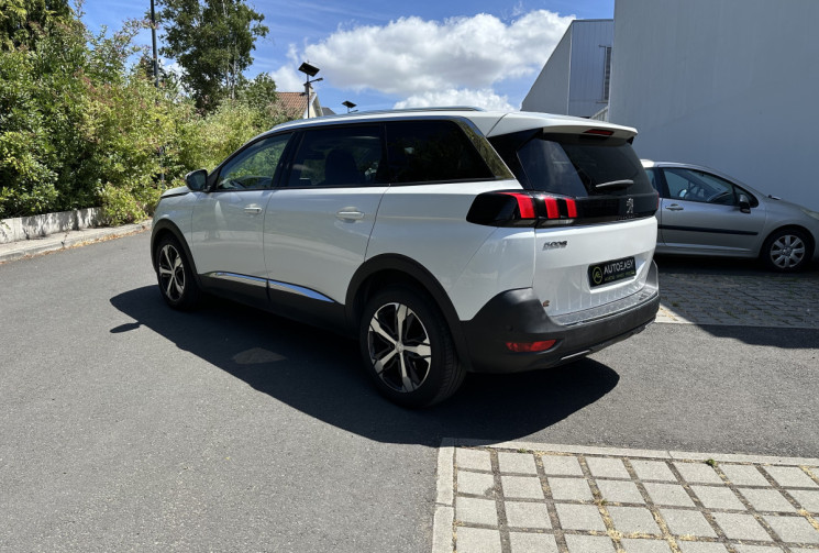 Peugeot 5008 1.6 BlueHDi 120ch Allure Business EAT6 Full option Kit distri neuf / Excellent état