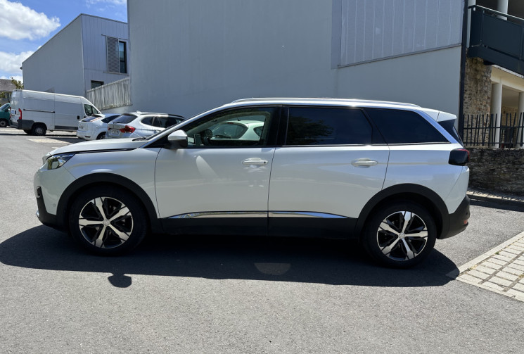 Peugeot 5008 1.6 BlueHDi 120ch Allure Business EAT6 Full option Kit distri neuf / Excellent état