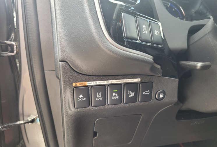Mitsubishi OUTLANDER 2.4 PHEV 224 TWIN MOTOR 4WD INSTYLE PLUG IN HYBRID 