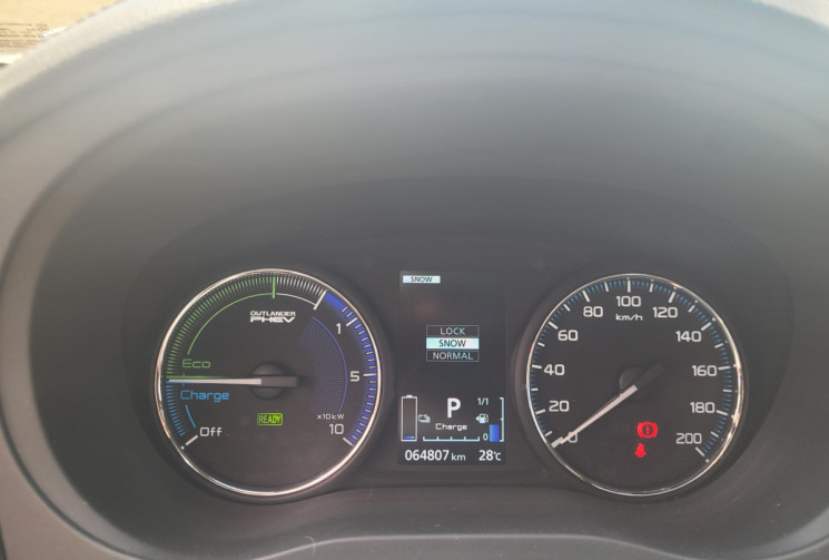Mitsubishi OUTLANDER 2.4 PHEV 224 TWIN MOTOR 4WD INSTYLE PLUG IN HYBRID 