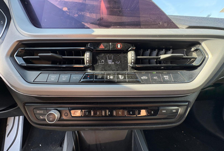 BMW Série 1 118D  2.0 D 150 BUSINESS LINE / CARPLAY / ETAT EXCEPTIONNEL / GARANTIE 12 MOIS