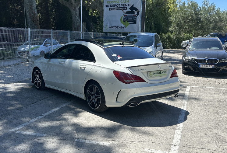 Mercedes CLA Coupé 250 2.0 i Turbo 7G-DCT 211 Fascination Sièges chauffants / Entretien Mercedes