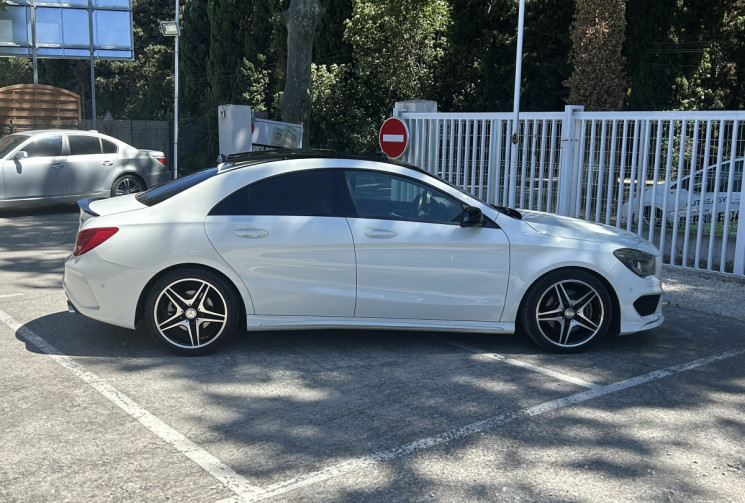 Mercedes CLA Coupé 250 2.0 i Turbo 7G-DCT 211 Fascination Sièges chauffants / Entretien Mercedes