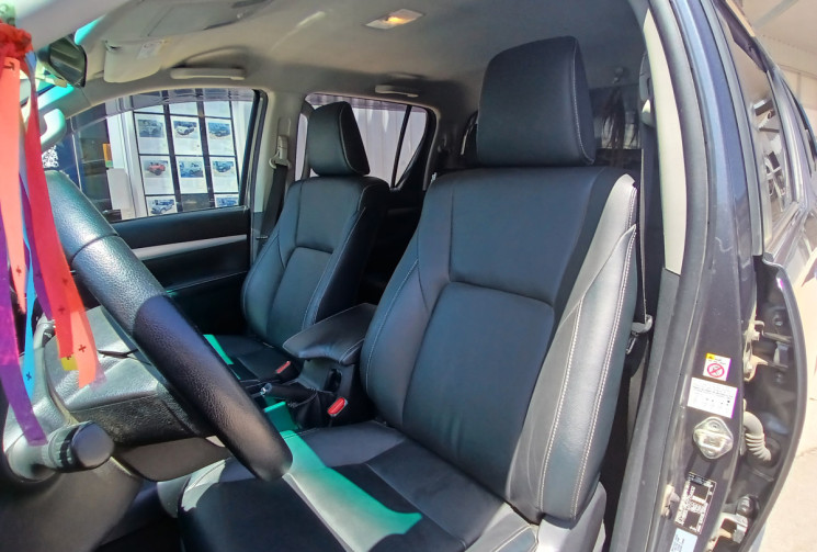 Toyota HILUX (GUN 1./35) 2.4 D-4D 16V DPF Pickup double cabine AWD LOUNGE