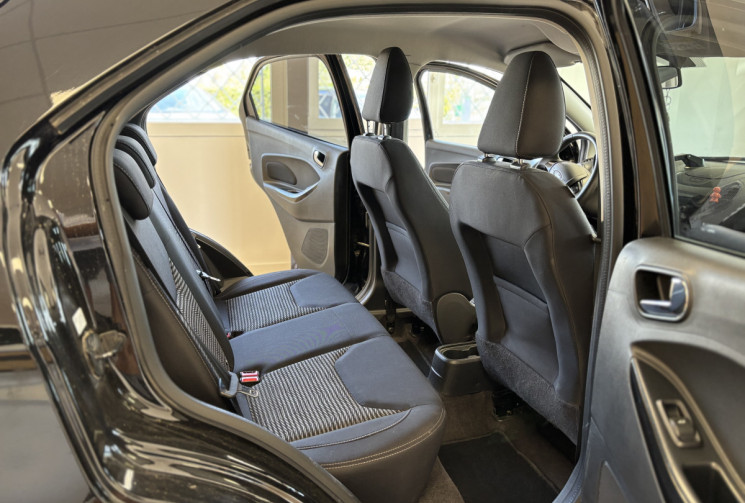Ford KA+ 1.2 TI-VCT 85 BLACK EDITION / 1ERE MAIN