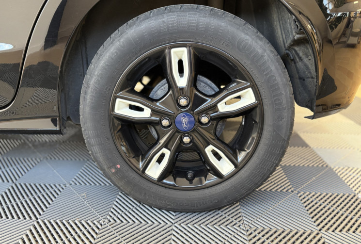 Ford KA+ 1.2 TI-VCT 85 BLACK EDITION / 1ERE MAIN