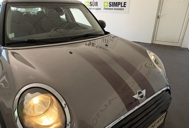 Mini MINI 5 PORTES II 1.5 Cooper D 116ch FINITION SHOREDITCH OPTION TOIT OUVRANT ELECTR