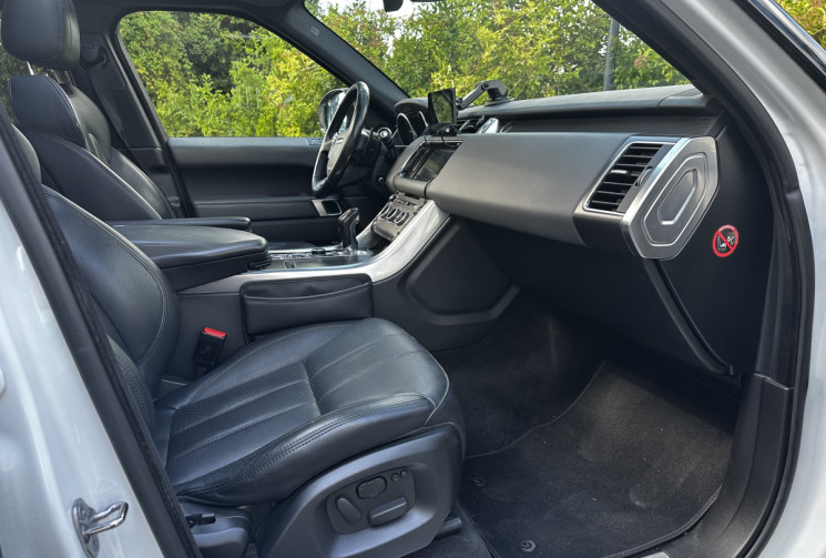 Land-Rover Range Rover Sport 3.0 TDV6 258 ch HSE Toit panoramique