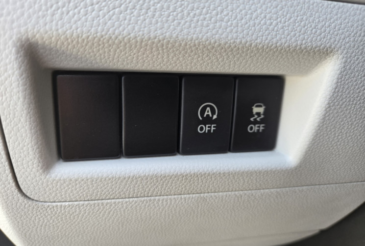 Suzuki IGNIS 1.2 Dualjet 90ch Hybrid SHVS Pack * Régulateur * sièges chauffant * entretien à jour * 