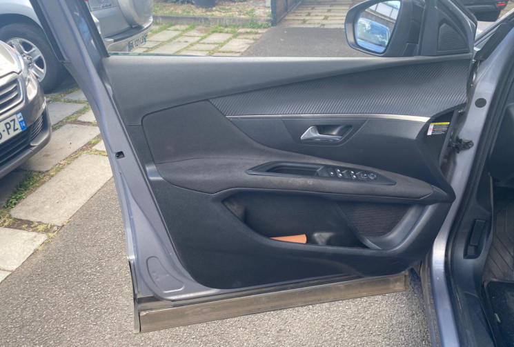 Peugeot 3008  II 1.6 BlueHDi EAT6 120 cv  ACTIVE