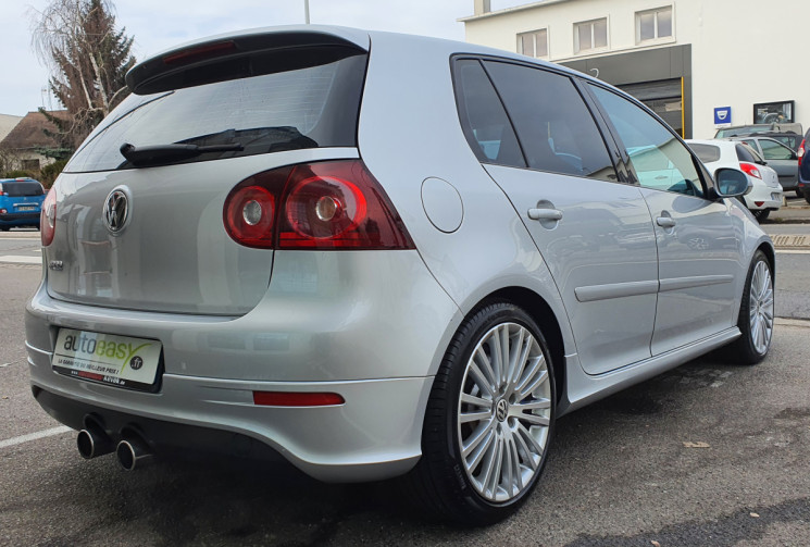 Volkswagen Golf 3.2 V6 250 ch R32 4Motion DSG6 5p Toit ouvrant Cuir F1 Recaro Distribution Neuve Volkswagen Golf 3.2 V6 250 ch R32 4Motion DSG6 5p Toit ouvrant Cuir F1 Recaro Distribution Neuve