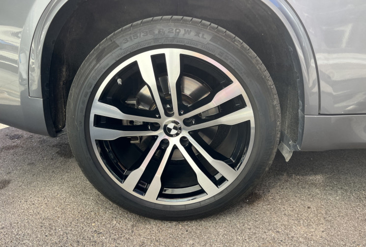 BMW X5 M50D