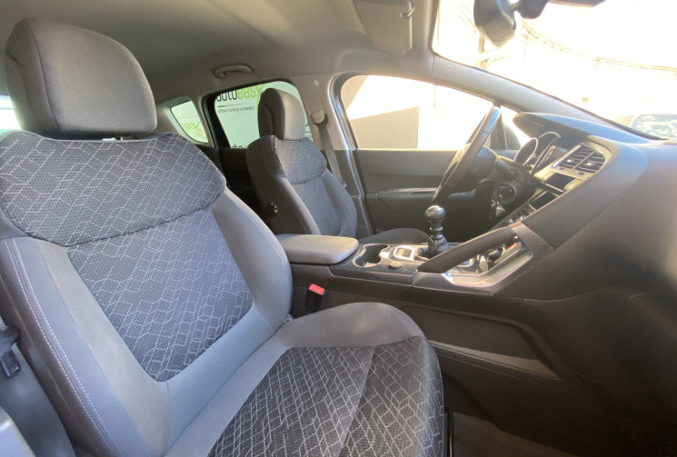 Peugeot 3008 Phase 2 1.6 BlueHDi STYLE 120 cv