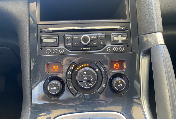 Peugeot 3008 Phase 2 1.6 BlueHDi STYLE 120 cv