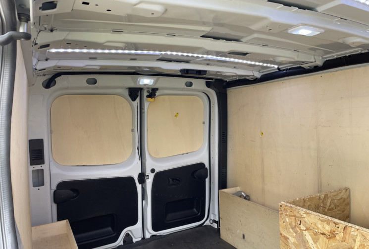 Renault Trafic L2H1 3T 2.0 Blue dCi 110 ch * Garantie constructeur *32000 km * Etat neuf  