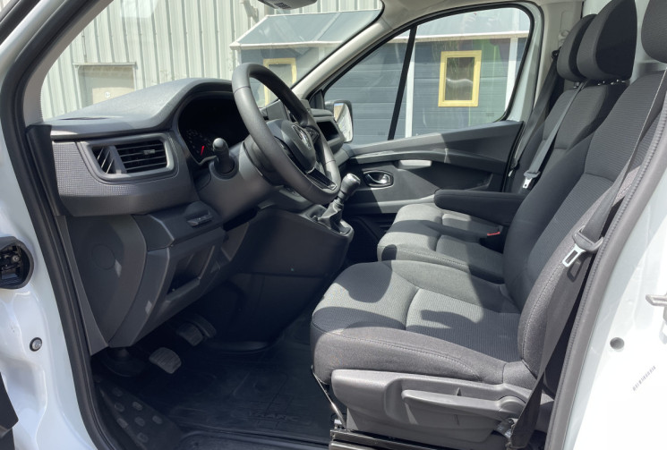 Renault Trafic L2H1 3T 2.0 Blue dCi 110 ch * Garantie constructeur *32000 km * Etat neuf  