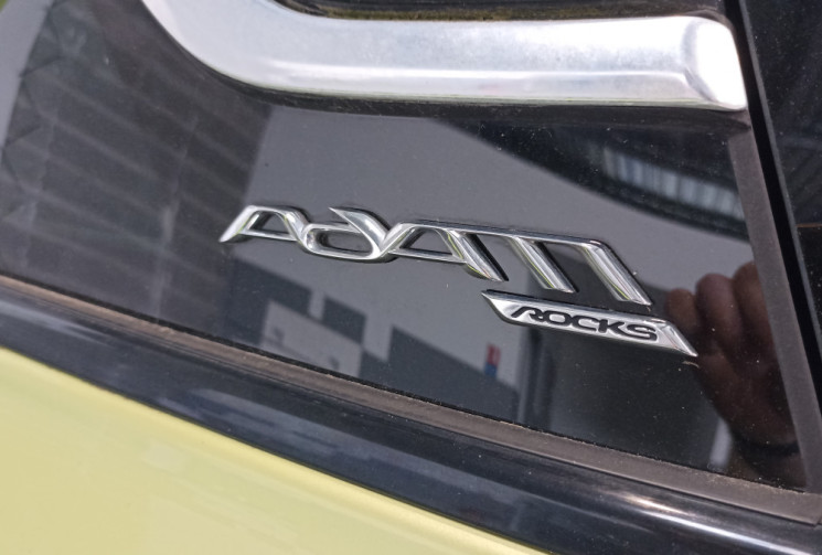 Opel Adam ROCKS 1.4 Twinport 87 ch / Radar de recul / Bluetooth