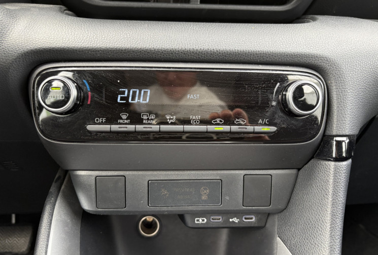 Toyota Yaris 116cv Dynamic MC24 Hybride * Carplay Sans fil * Caméra * Clim Auto * Made in France
