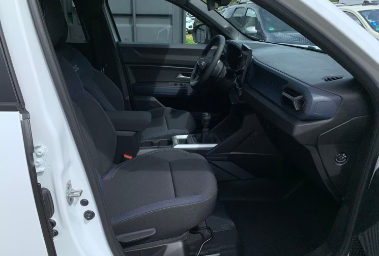 Dacia Duster 1.2 TCE MILD HYBRID 130 CH JOURNEY 4X2 0KMS / GARANTIE CONSTRUCTEUR 