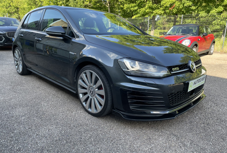 Volkswagen Golf VII 2.0 TDI 184 ch GTD DSG6/Sport & Sound/Toit Ouvrant/Caméra/ GPSRA/