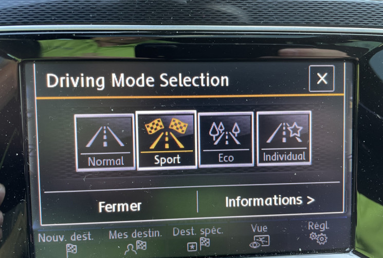 Volkswagen Golf VII 2.0 TDI 184 ch GTD DSG6/Sport & Sound/Toit Ouvrant/Caméra/ GPSRA/