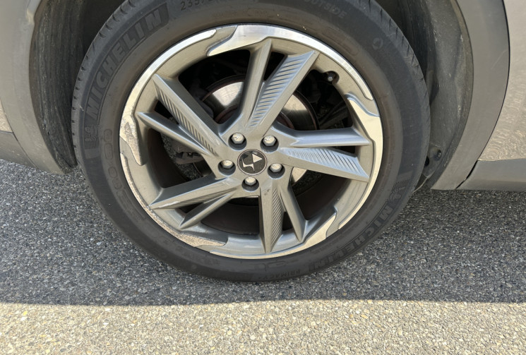DS DS 7 Crossback BlueHDi 180 ch Rivoli / Sièges élec / Cam recul / Attelage / Tout cuir