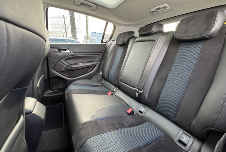 Peugeot 308 II Phase II 1.2 THP Puretech 12V GPF EAT8 130 cv Boîte auto // Tech Edition // Toit pano